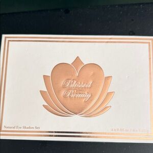 Blessed Beauty Natural Eyeshadow Set -‎ Four Colors